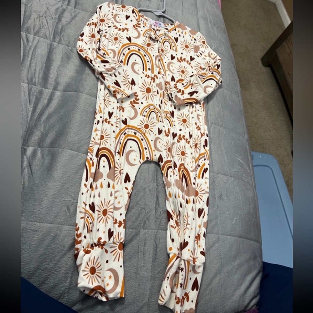 One piece zipper